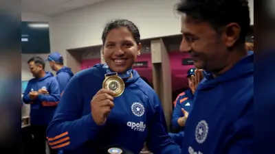 इंग्लैंड के खिलाफ सीरीज गंवाने के बाद भी ऋचा घोष को मिला स्पेशल अवॉर्ड, BCCI ने शेयर किया वीडियो